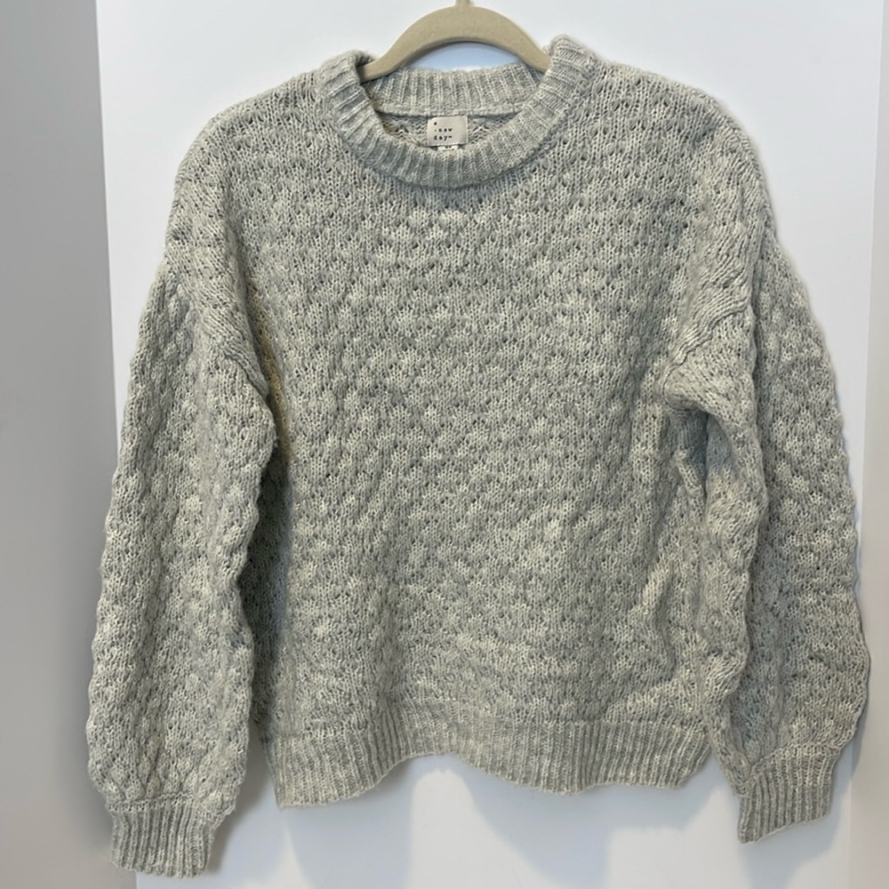 A new day Knit Gray Cropped Sweater Women’s Size XS Cozy Long Sleeves NWT